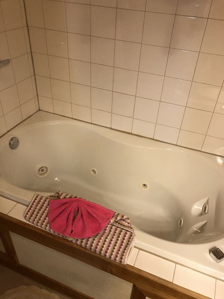 Bed & Breakfast All Seasons Inn
