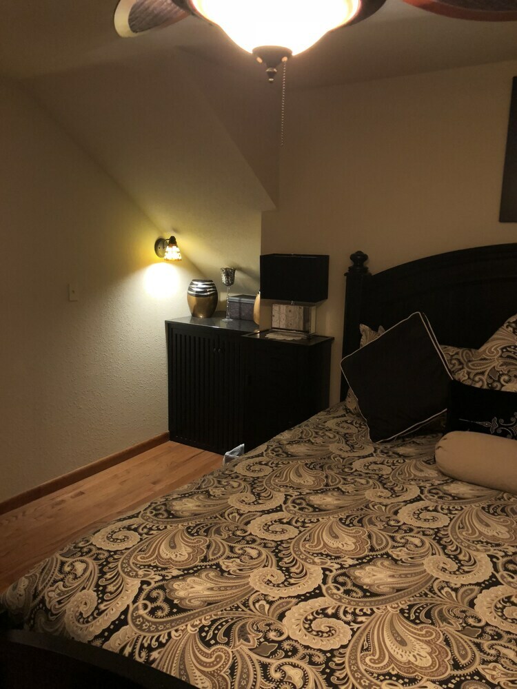 Bed & Breakfast All Seasons Inn