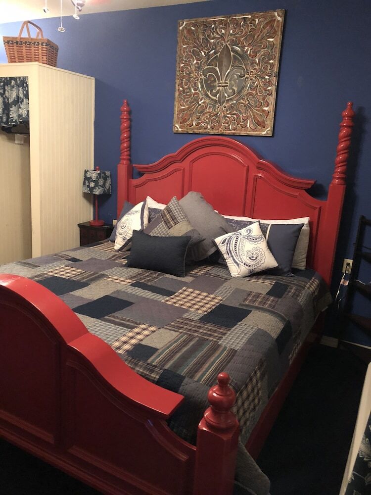 Bed & Breakfast All Seasons Inn