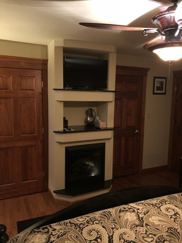 Bed & Breakfast All Seasons Inn