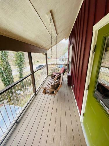 Bed & Breakfast All Seasons Treehouse Village