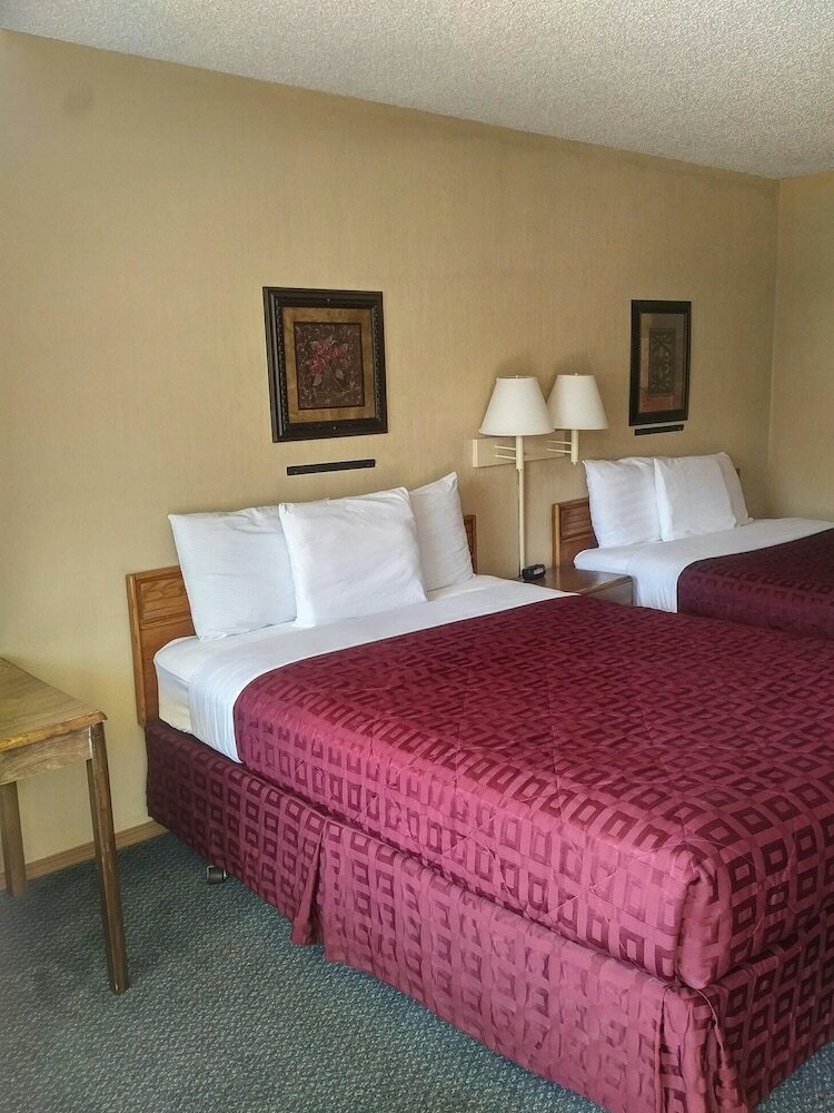 Motel Ozark Swiss Inn