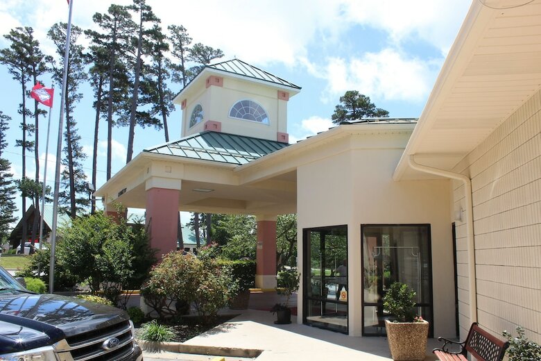 Eureka Holiday Hotel