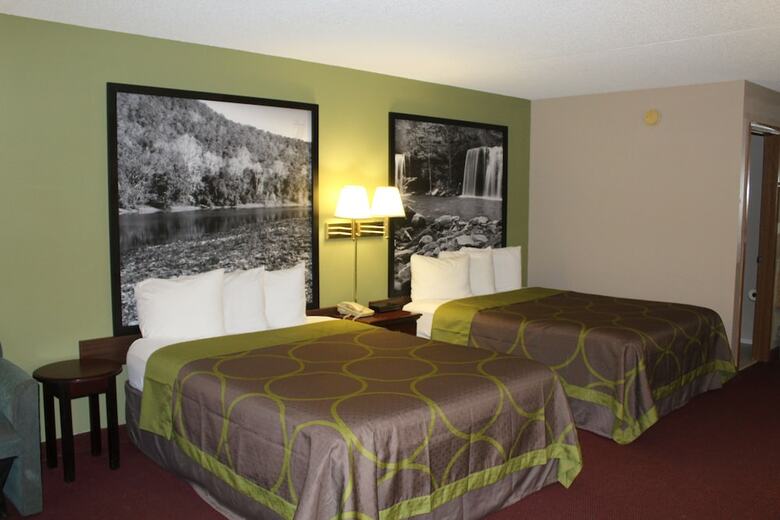Eureka Holiday Hotel
