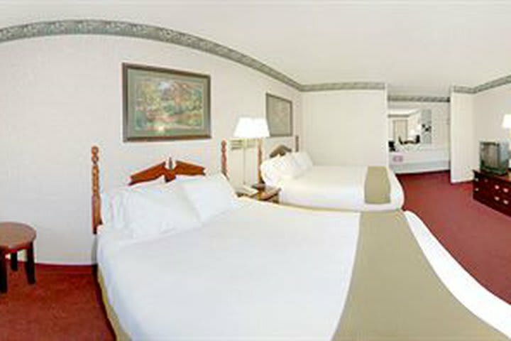Eureka Holiday Hotel