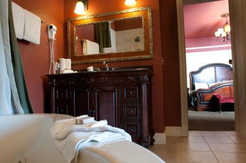 1886 Crescent Hotel And Spa