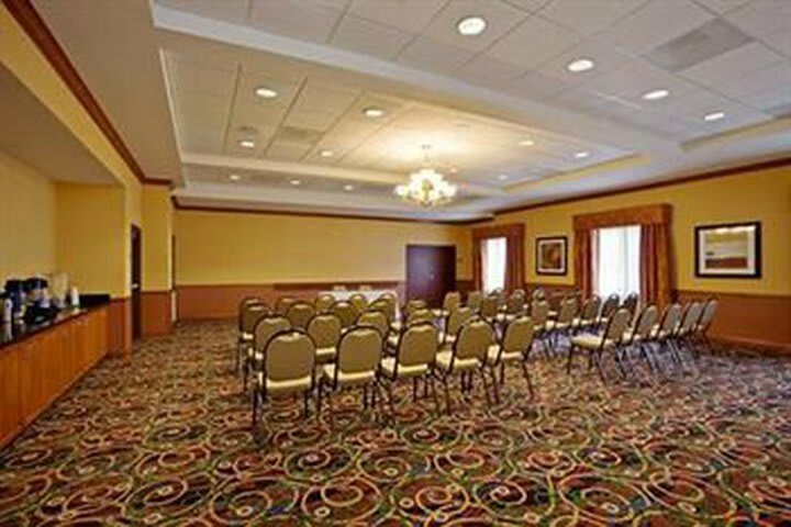 Hotel Holiday Inn Express Ontario