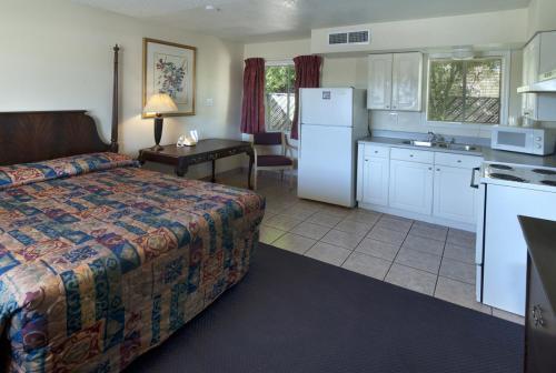 Hotel American Executive Inn