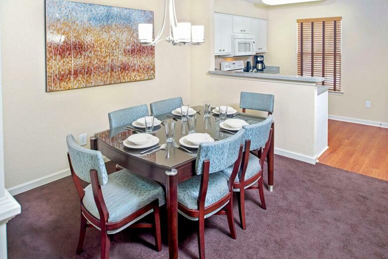 Hotel Greensprings Vacation Resort