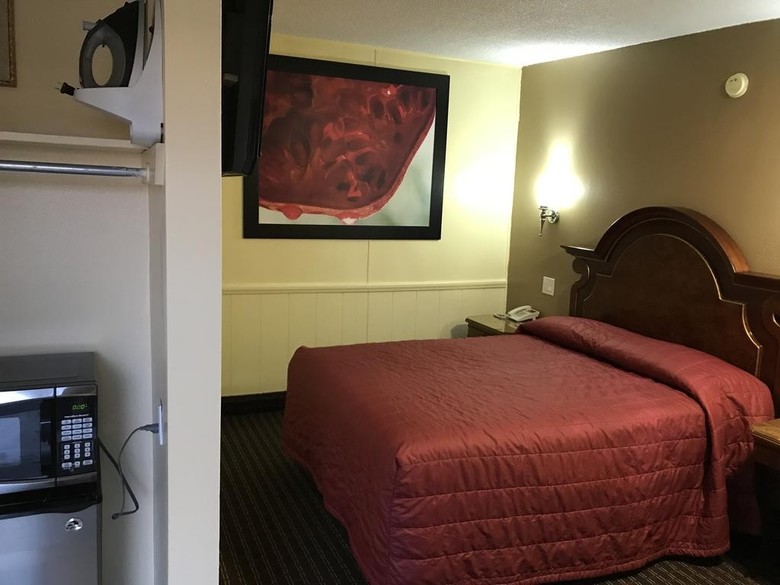 A Fisher�s Inn Motel