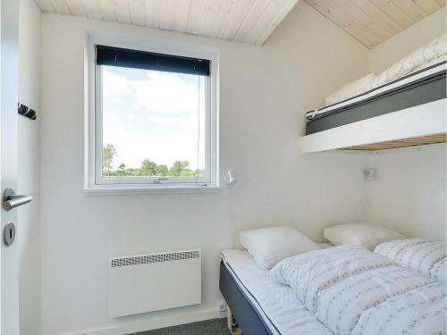 Five-bedroom Holiday Home In Ansager
