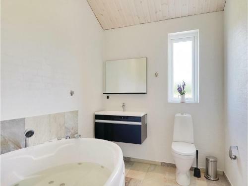 Five-bedroom Holiday Home In Ansager
