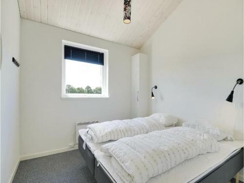 Five-bedroom Holiday Home In Ansager