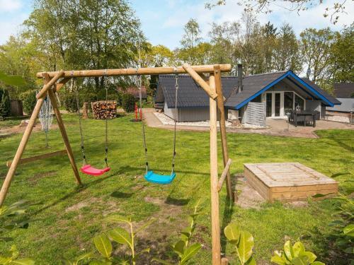 Three-bedroom Holiday Home In Ansager 2
