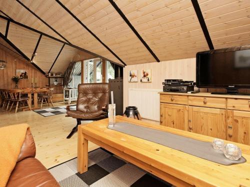 Three-bedroom Holiday Home In Ansager 2