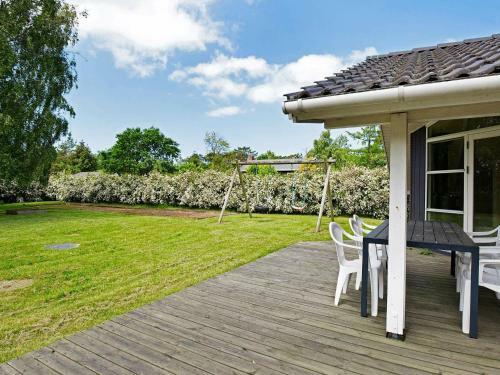Three-bedroom Holiday Home In Asn�s 1