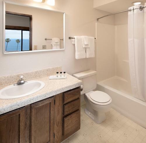 Hotel La Jolla Cove Suites