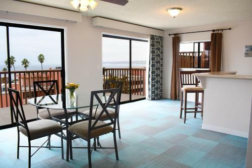 Hotel La Jolla Cove Suites