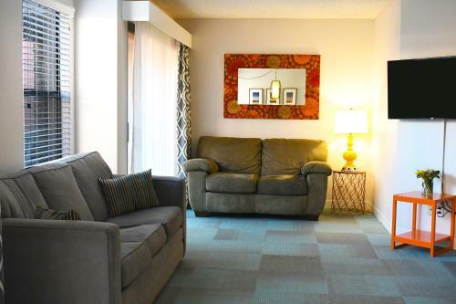 Hotel La Jolla Cove Suites