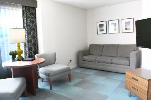 Hotel La Jolla Cove Suites