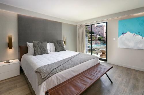 Hotel La Jolla Cove Suites