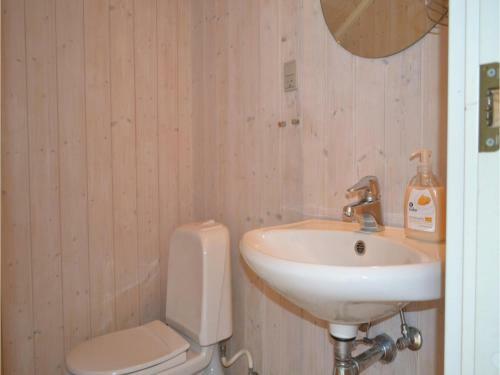 Holiday Home Bl�b�rheden Hvide Sande III