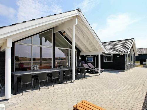 Five-bedroom Holiday Home In Bogense