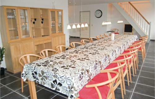 Seven-bedroom Holiday Home In Bredebro