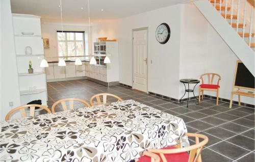 Seven-bedroom Holiday Home In Bredebro