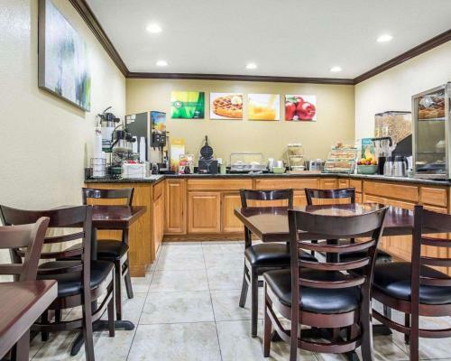 Hotel Quality Inn I-5 Naval Base
