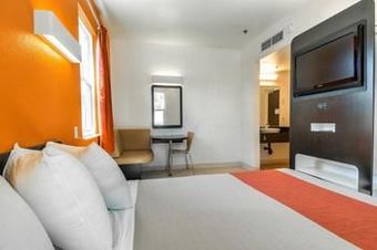 Motel 6 San Diego Downtown