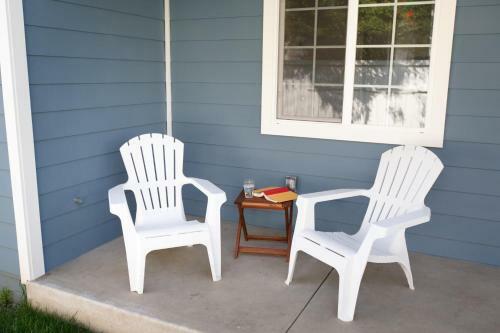 Convivial Stay Vacation Homes