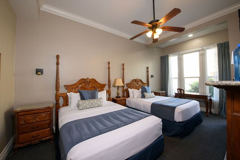 Horton Grand Hotel