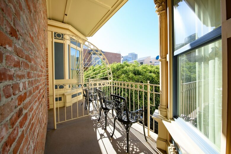 Horton Grand Hotel