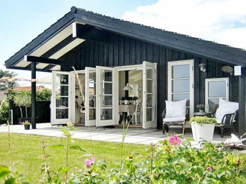 Three-bedroom Holiday Home In Broager 4