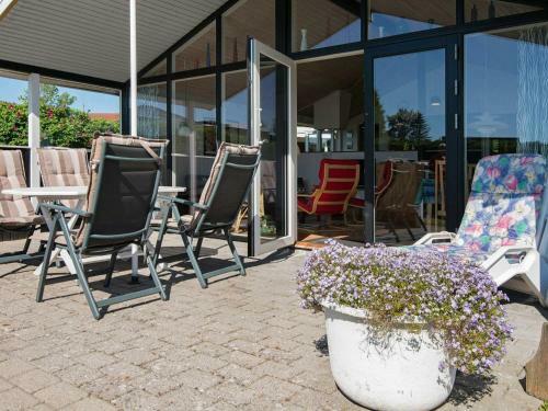 Two-bedroom Holiday Home In Broager 3
