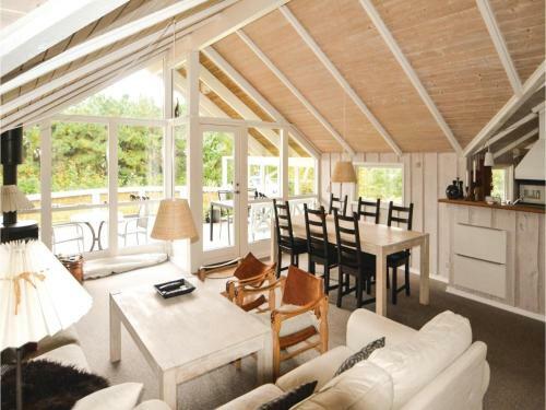 Five-bedroom Holiday Home In Grenaa