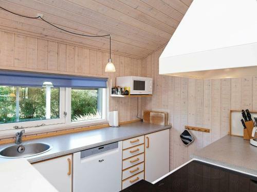 Three-bedroom Holiday Home In Glesborg 9
