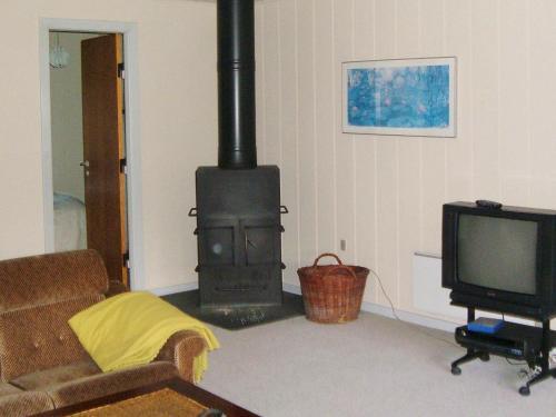 Two-bedroom Holiday Home In H�jslev 2