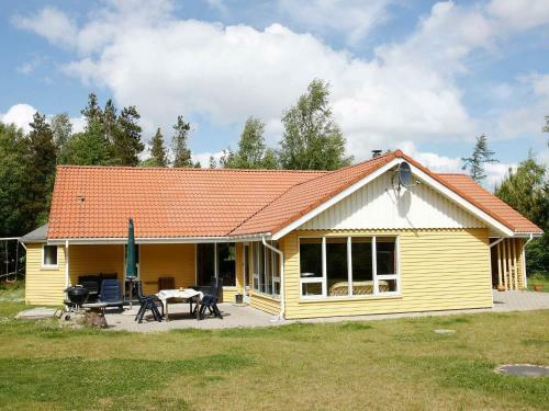 Three-bedroom Holiday Home In H�jslev 9