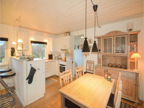 Three-bedroom Holiday Home In Dannemare