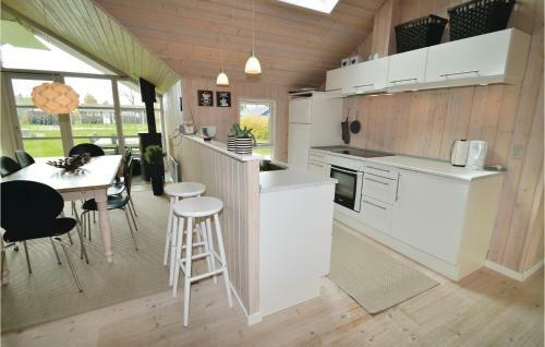 Holiday Home L�vstr�de