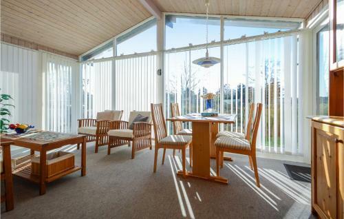 Holiday Home Slivs� II