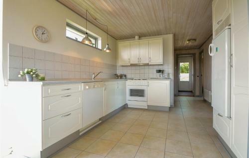 Three-bedroom Holiday Home In Hurup Thy