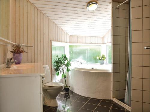 Holiday Home Svalevej Dronningm�lle III