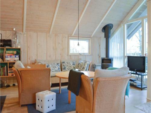 Holiday Home Dronningm�lle 50