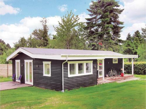 Four-bedroom Holiday Home In Dronningmolle