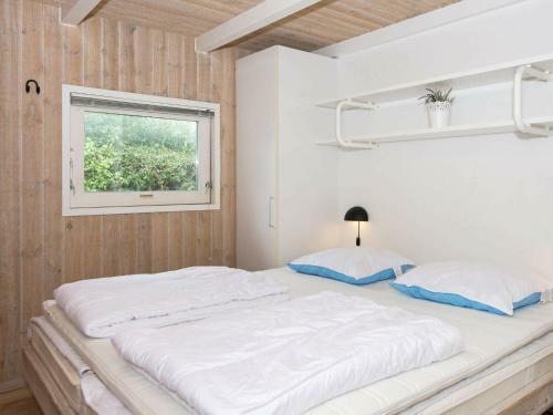 Three-bedroom Holiday Home In Ebeltoft 2