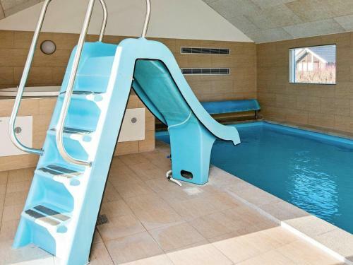 Five-bedroom Holiday Home In Ebeltoft 2