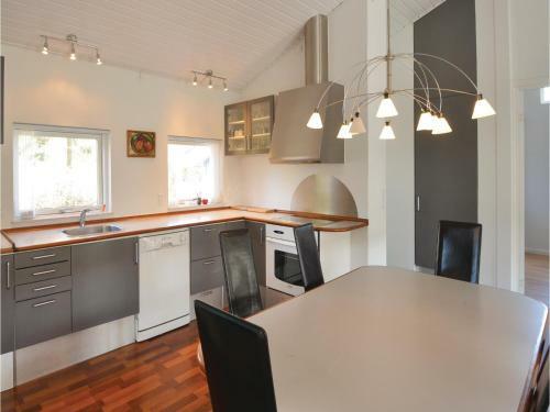 Four-bedroom Holiday Home In Ebeltoft